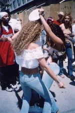 parade3.webp