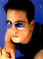 joee_glasses.webp