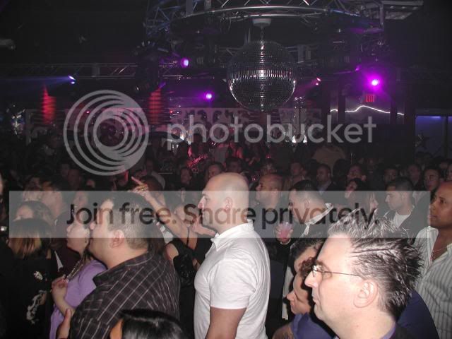 crowd2.jpg